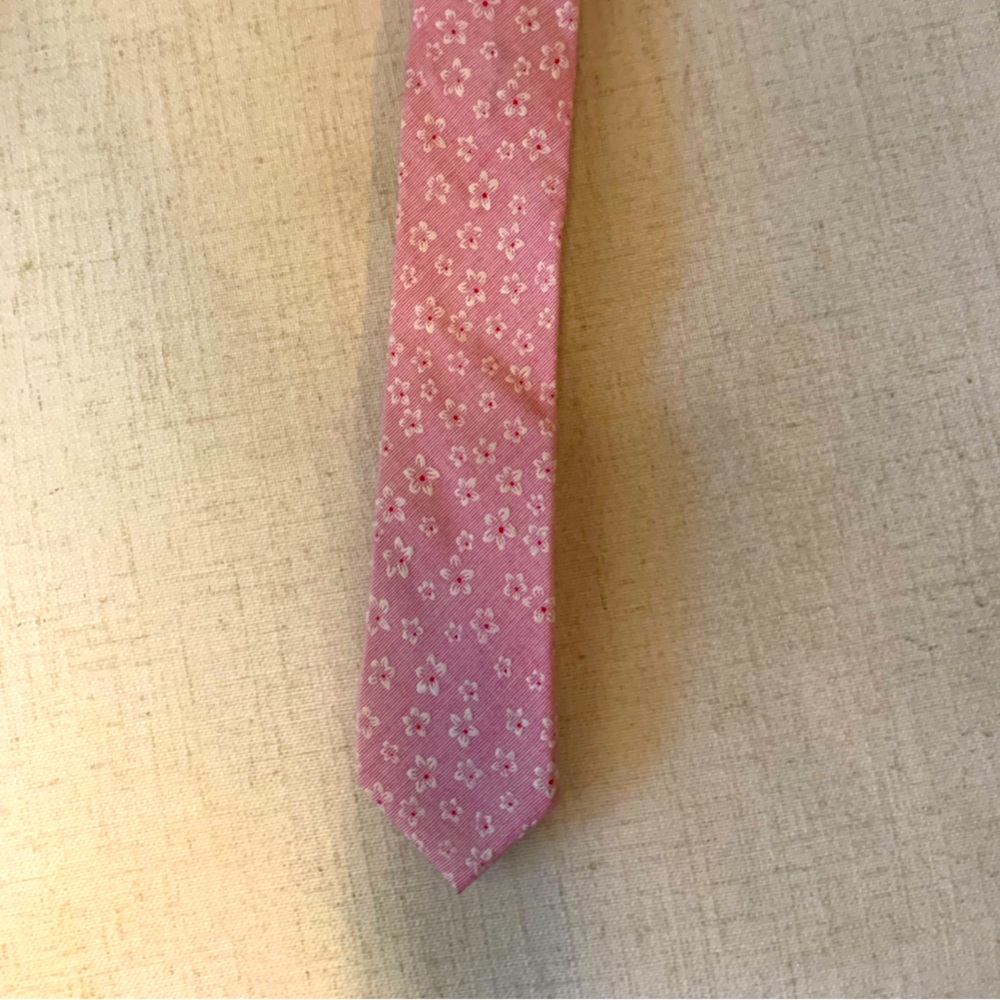 Pink floral skinny tie